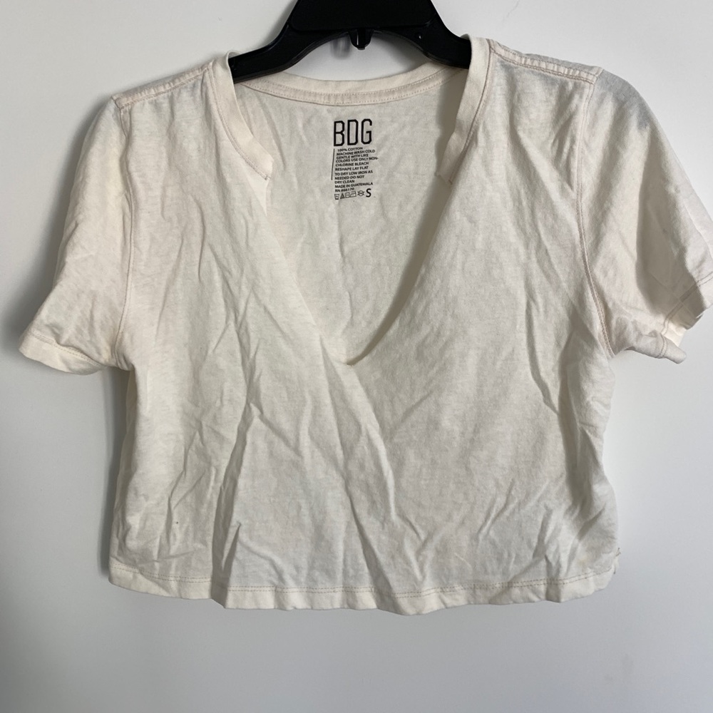 So wrinkled my apologies but v neck cropped tee!